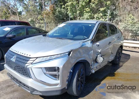 2022 Mitsubishi Eclipse Cross Le S-Awc z USA, uszkodzony, nr VIN JA4ATVAAXNZ053821